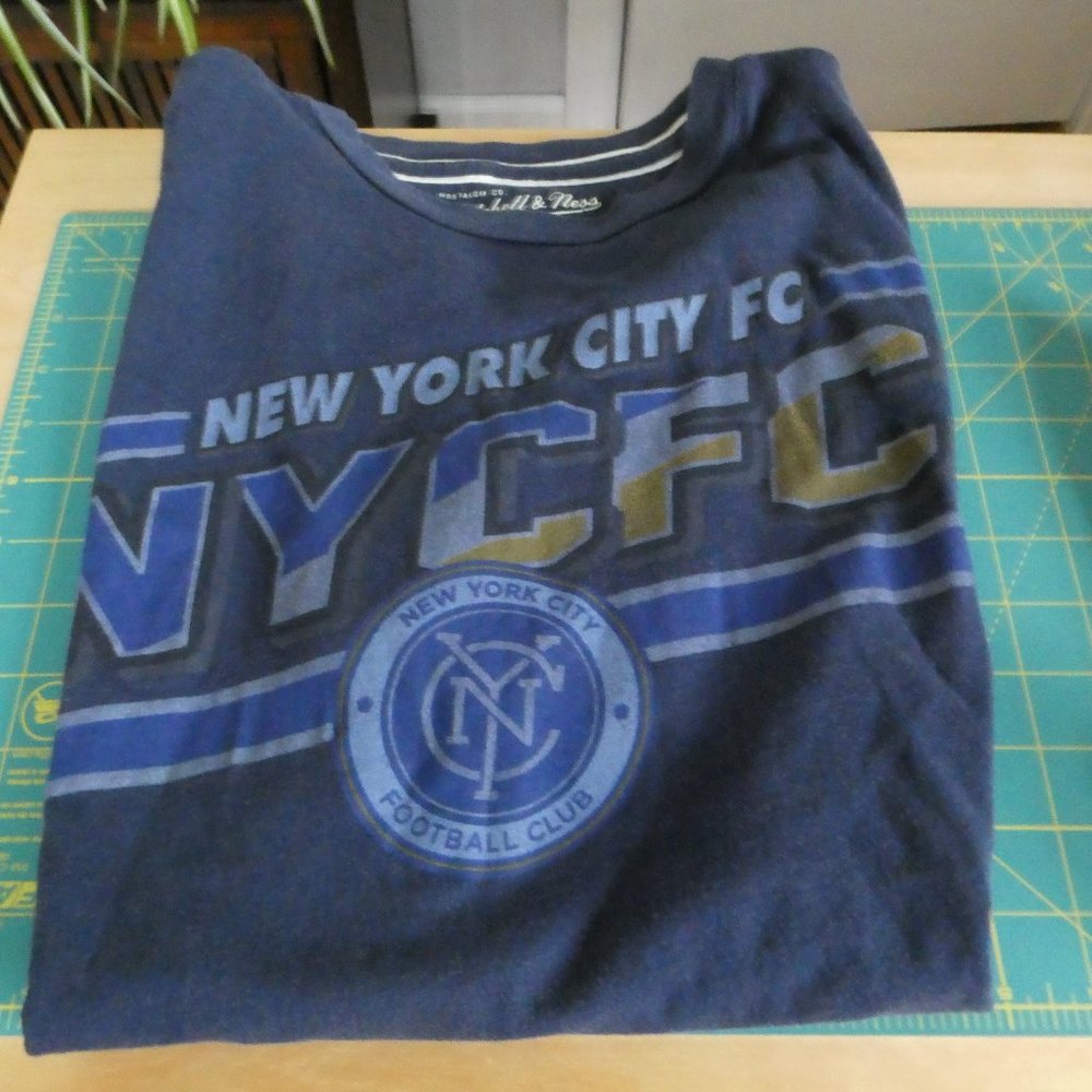 RARE New York City FC NYCFC Mitchell & Ness T Shirt